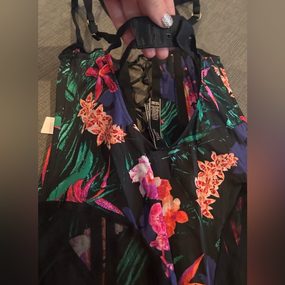 Victoria’s Secret Dream Angels Tropical Floral Lace-Up Mesh Teddy S NWT - Picture 6 of 8